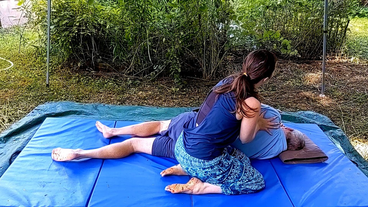 Full Thai Massage: Complete Outdoor Session Using Traditional Techniques
