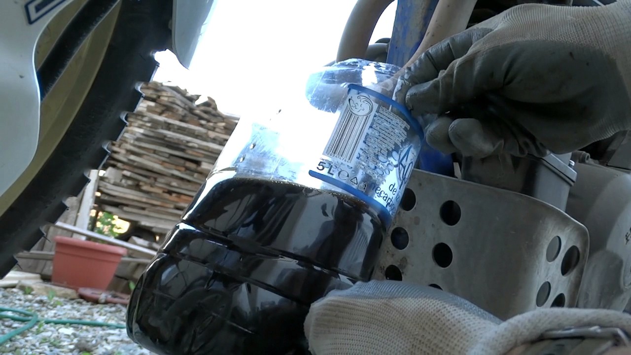 Honda Dominator NX650 Oil and filter change