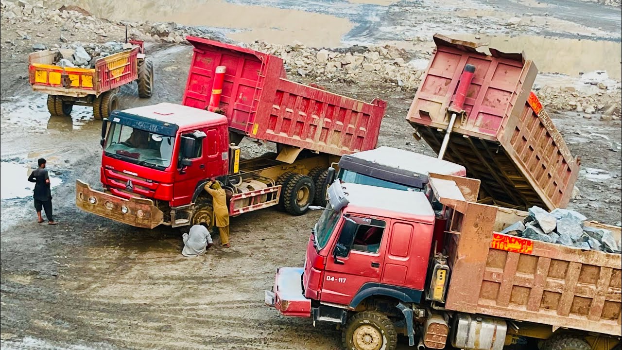 OLD CATERPILLAR LOADER VS HUGE ROCKS 🪨 LOADING IN DUMP TRUCK 🛻 