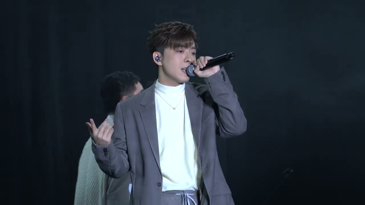 《CRUSH ON》by Edan Lui 呂爵安 (原唱：李浩瑋)｜HKT 西九音樂節 Popfest Popnorma｜20230401｜4K Fan Cam