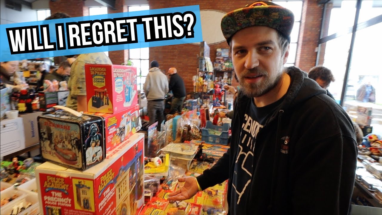 UNEXPECTED VINTAGE OVERLOAD! Toy Hunting at Glitchmania!