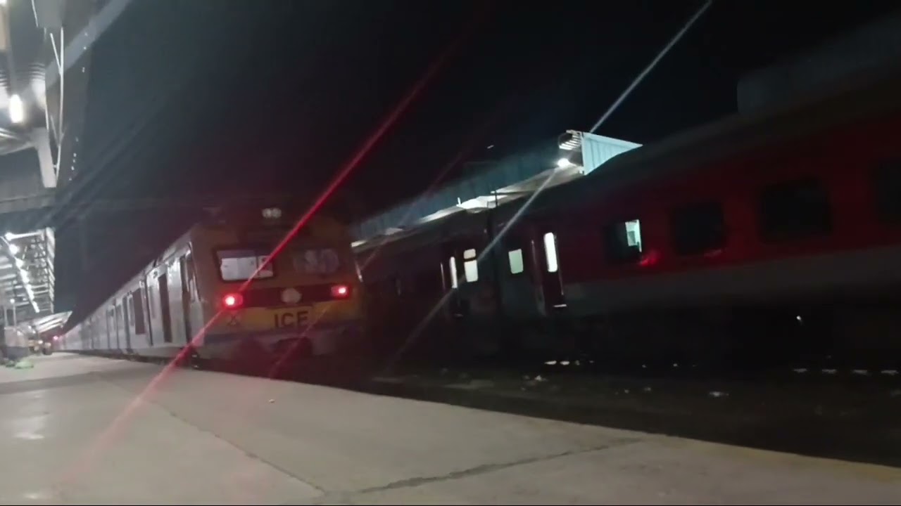 परभणी जंकशन अर्रायविंग अजंता एक्सप्रेस, शिर्डी एक्सप्रेस, नांदेड एक्सप्रेस, मुंबई एक्सप्रेस 😱😱🥰