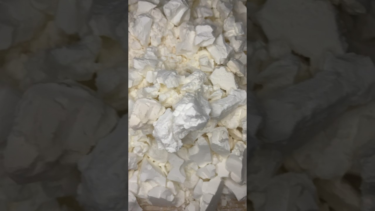 Toasty Cornstarch Chunks🌽 #crunchy #cornstarch #cornstarcheating #starch #ice #starchasmr #shorts
