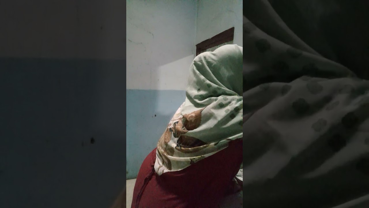 lagi cuci piring