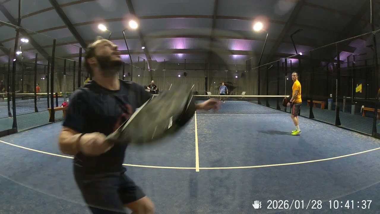 Padel, match entraînement, Au Midi Verviers (Adri, Daryl, Cédric, JM) Partie 2/5