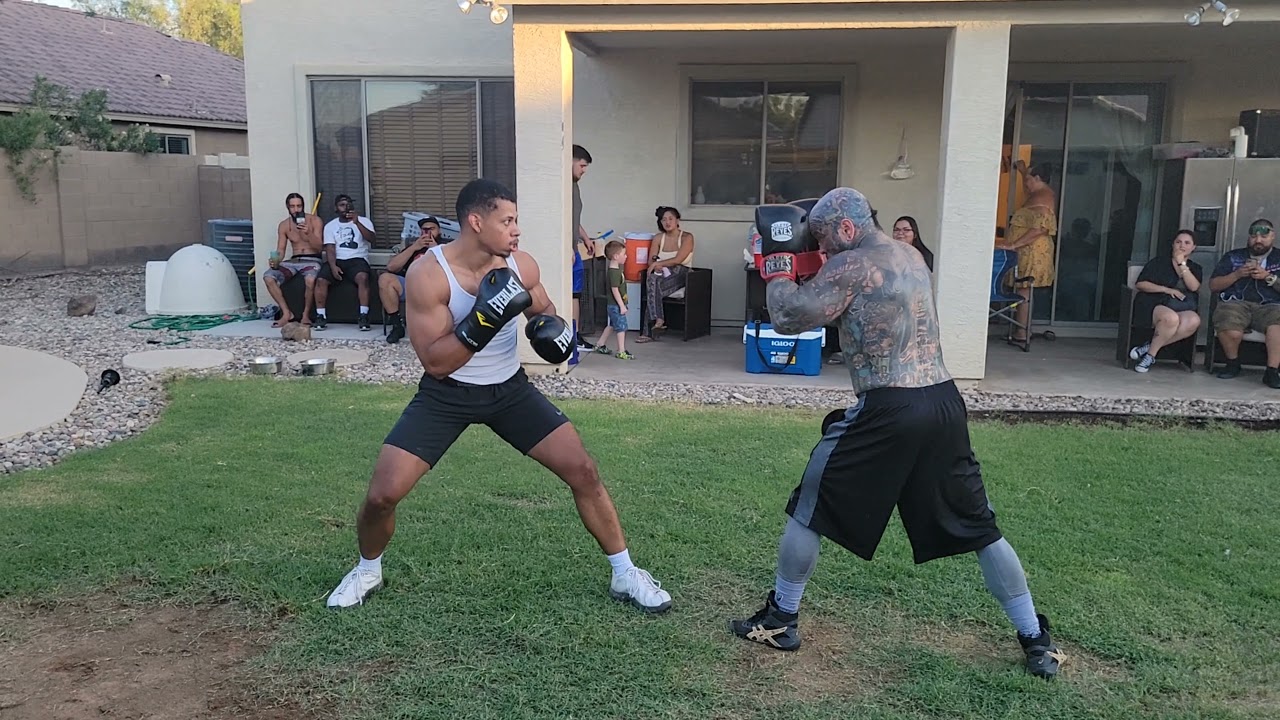 MIGHTY MOUSE VS. POWERFUL STREET BOXER /ALL DEFENSE