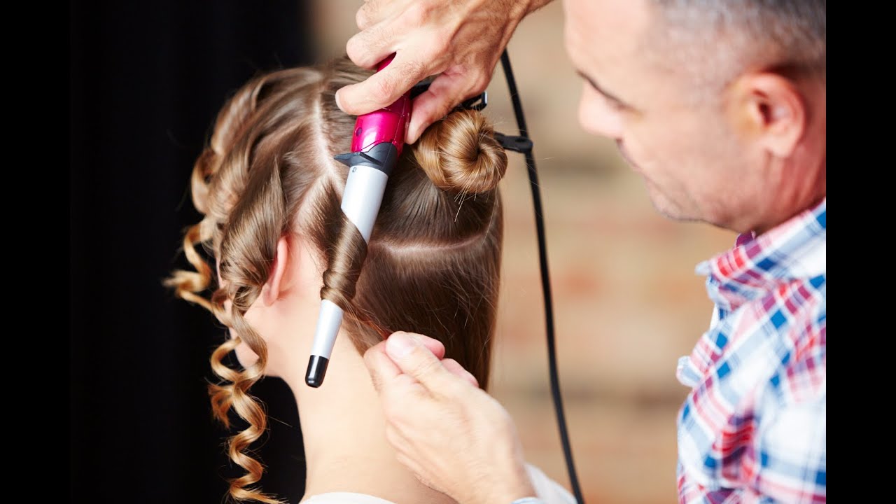 Эндрю Бартон создает... потрясающие локоны с помощью плойки Glamour Curls