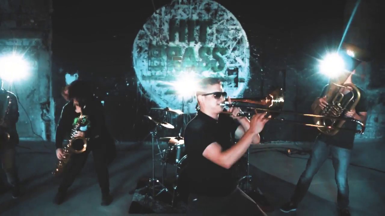 Hit Brass - I like to move it / Funkytown