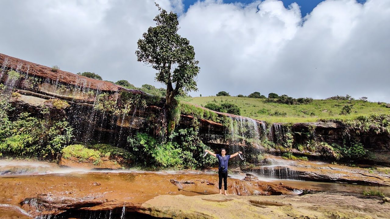 Mawsawdong Falls, Mawkma, Sohra. 1st Falls, Cherrapunji. Exploring Meghalaya Ep. 3