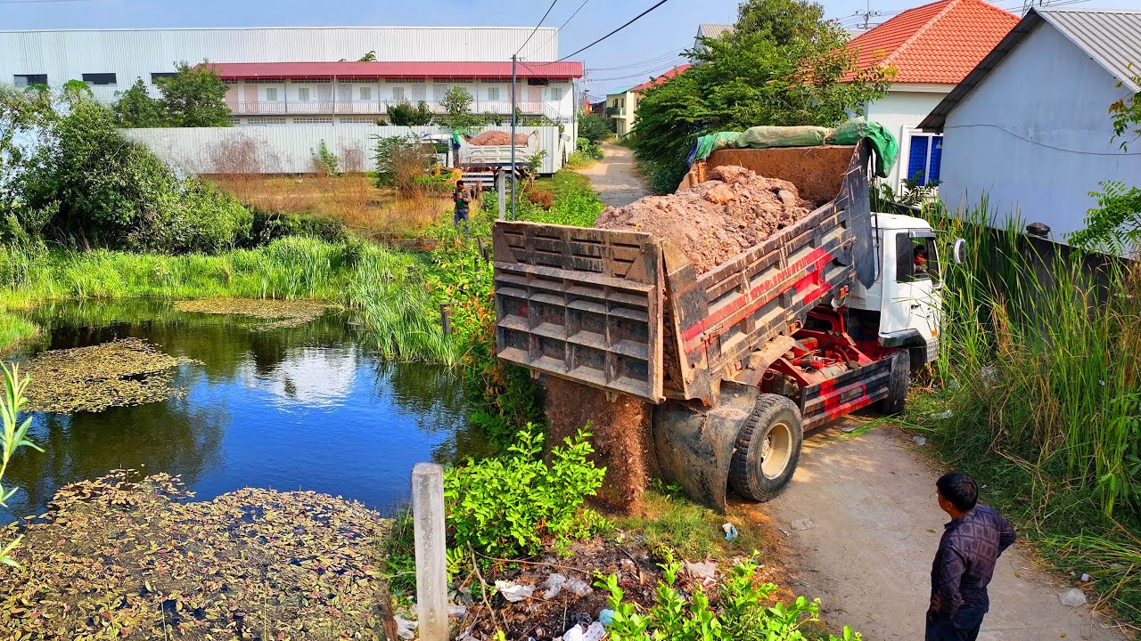 Start New Project Flooded Delete Pond Filling !! Team Truck 5Ton , Bulldozer Komat'Su D20p Push Soil