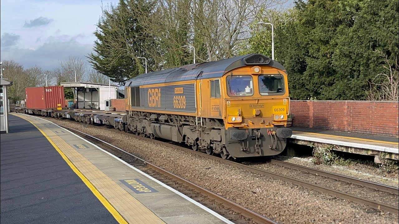 “Charley Wallace” 66309 4L11 with 20 containers 12;39 4E Lea Road 9/2/2026