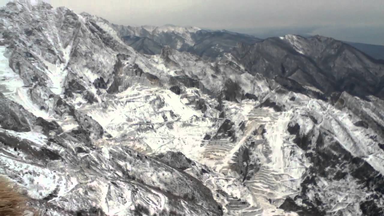 IK5YOJ Joe's car going to climb the Mount Sagro Apuan Alps