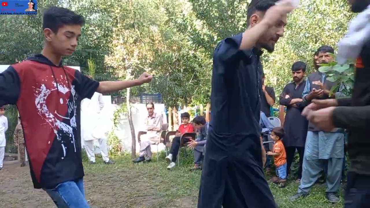 Chuinj program.. ashfaq ostaz & Group chitrali music 