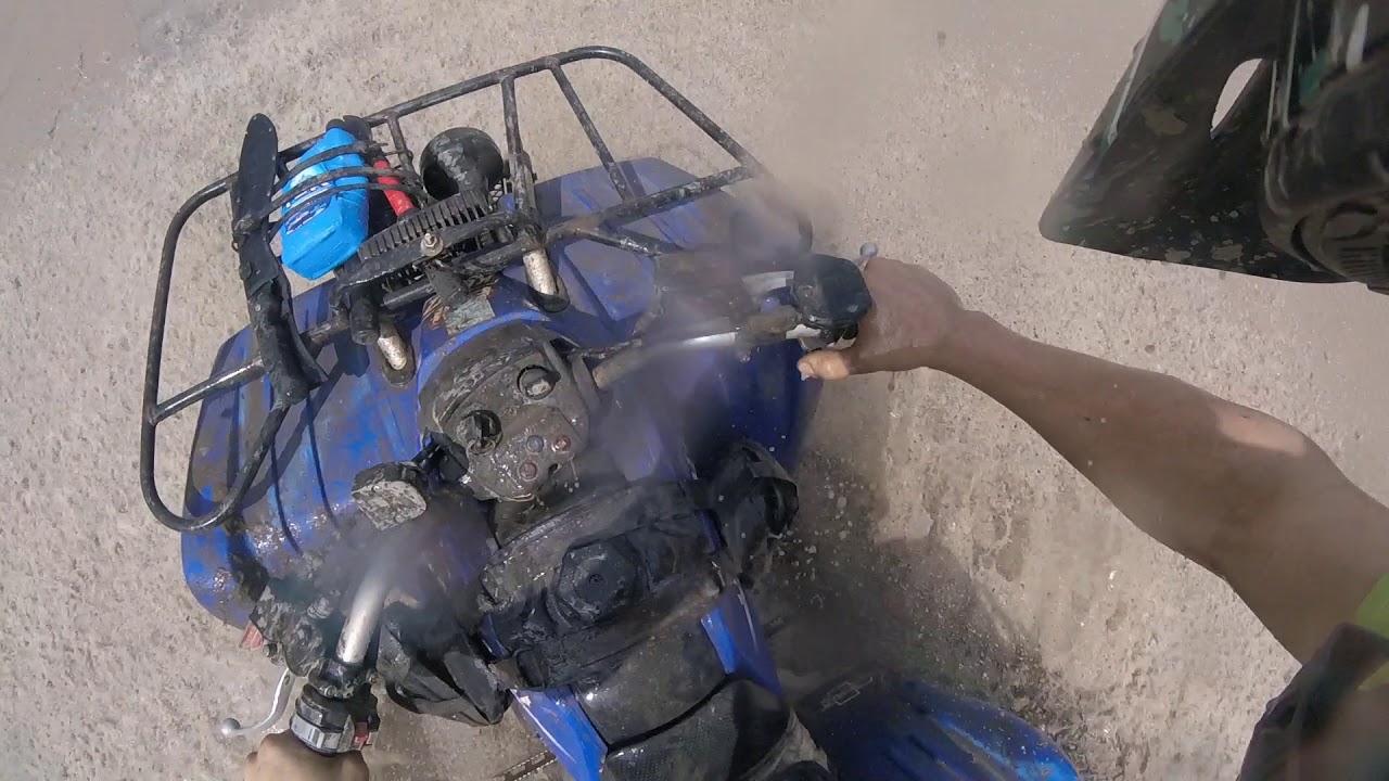 Superior 4x4 SWAMP machine send DEEP WATER crash!