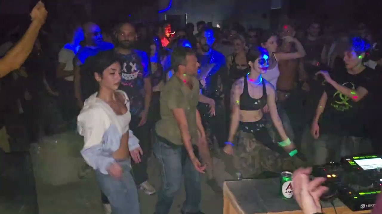 Halloween Warehouse Uplifting 01.11.2025
