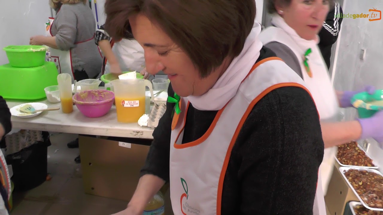 VI Día de la Naranja de Gádor   Las Mujeres de Gádor y los Papaviejos de Naranja