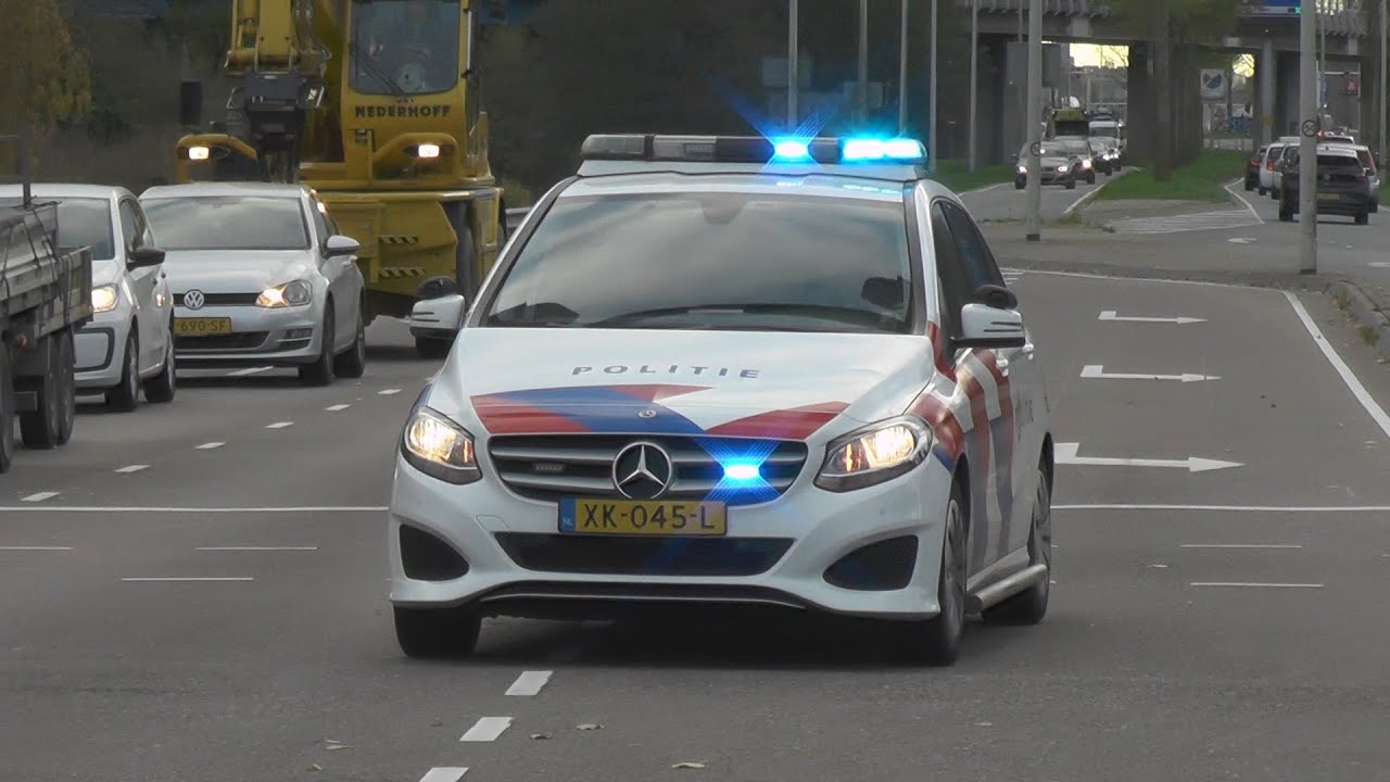 Politie noodhulp- en rijtrainingsvoertuigen met spoed in Rotterdam-Oost en Capelle aan den IJssel!