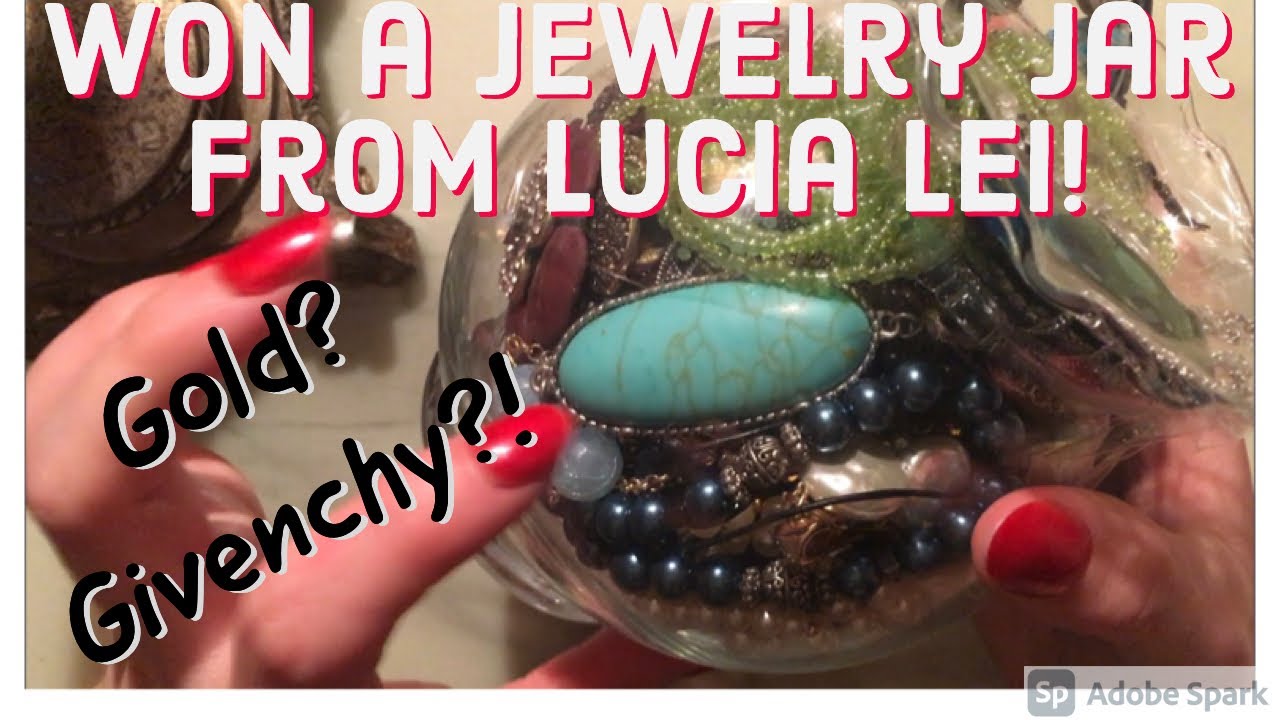 Won a jewelry jar giveaway from the beautiful Lucia Lei!! Unjarring with my mom!