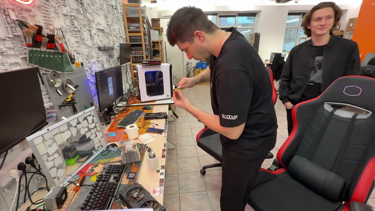 Клиент вставил Ryzen 7 5700X, но запуска нет! #HappyPC
