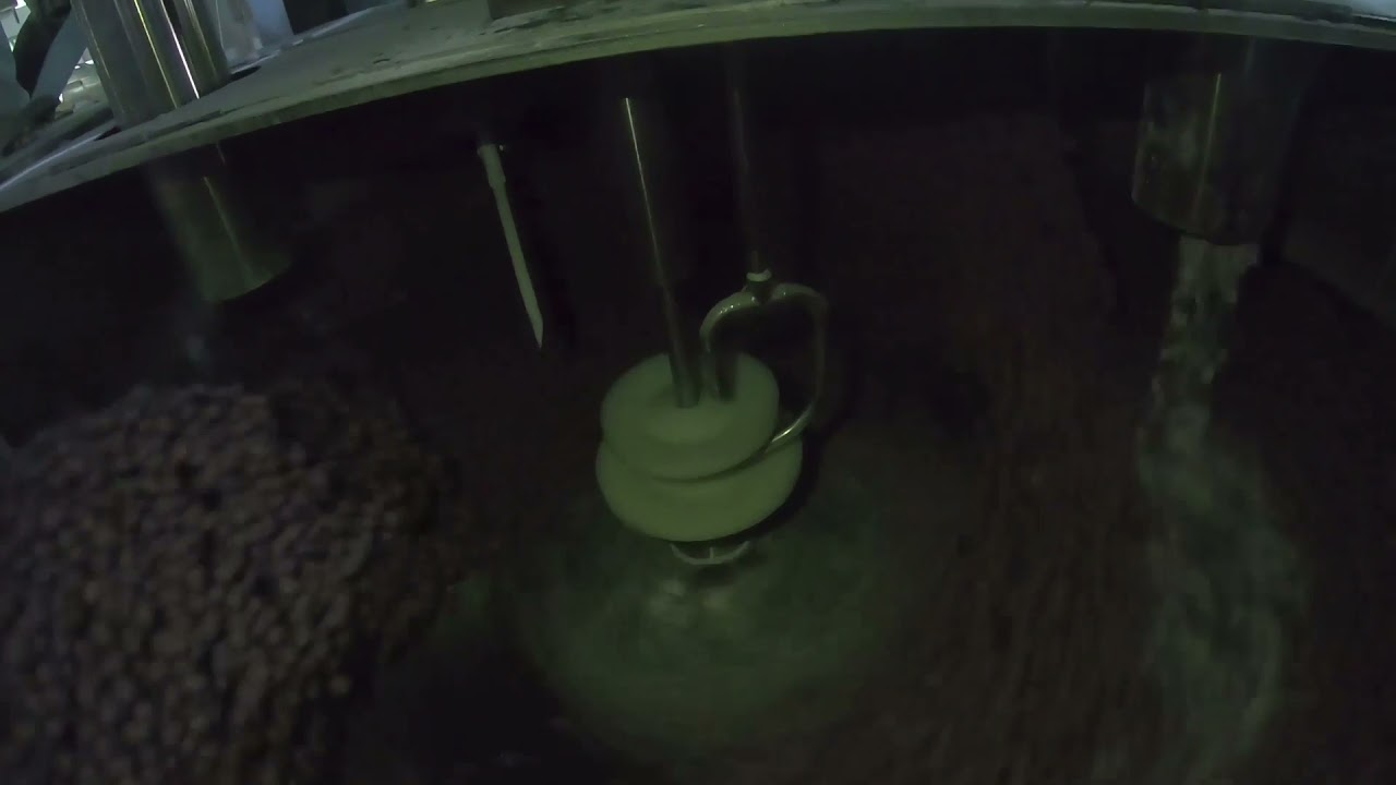 Cracker Nuts /Auto Nuts Coating Machine with two types of flour and one type of syrup