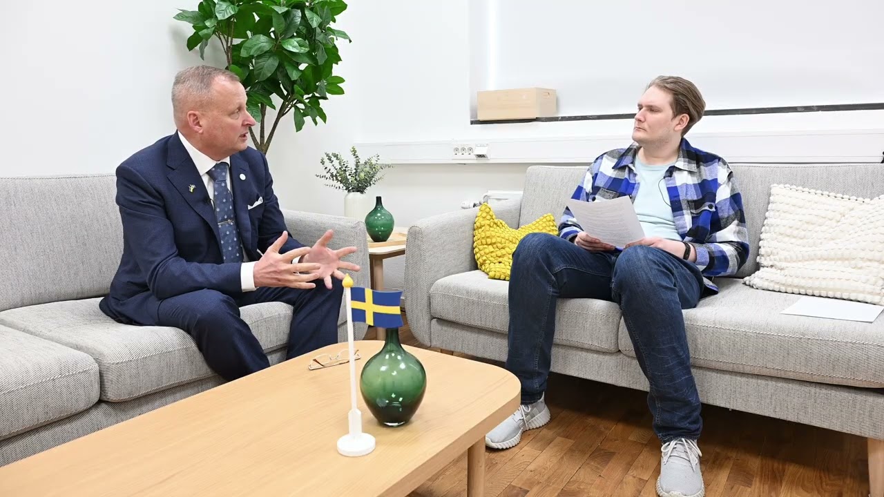 Försvarsutskottets Lars Wistedt förklarar Försvarsberedningens historiska försvarsbeslut