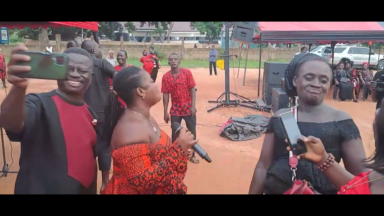 J A Adofo's Daughter Kisiwaa singing her father's song will blow your mind