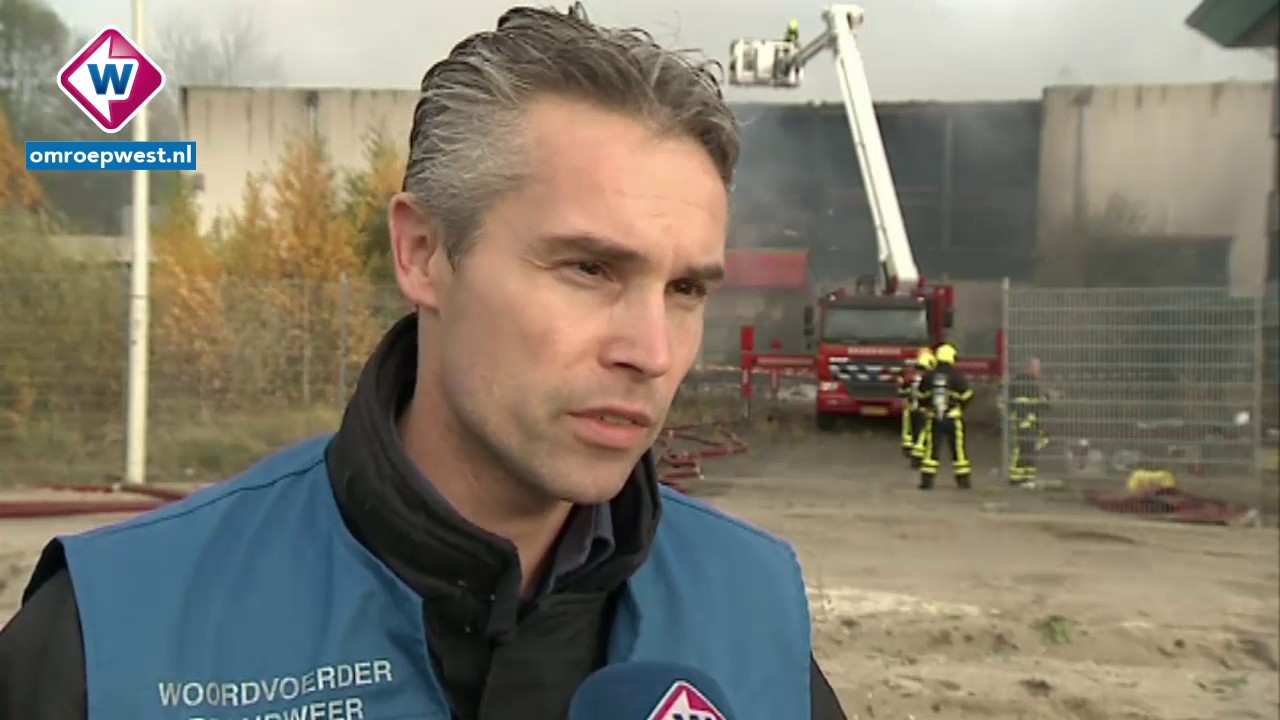 Grote brand in loods Delft