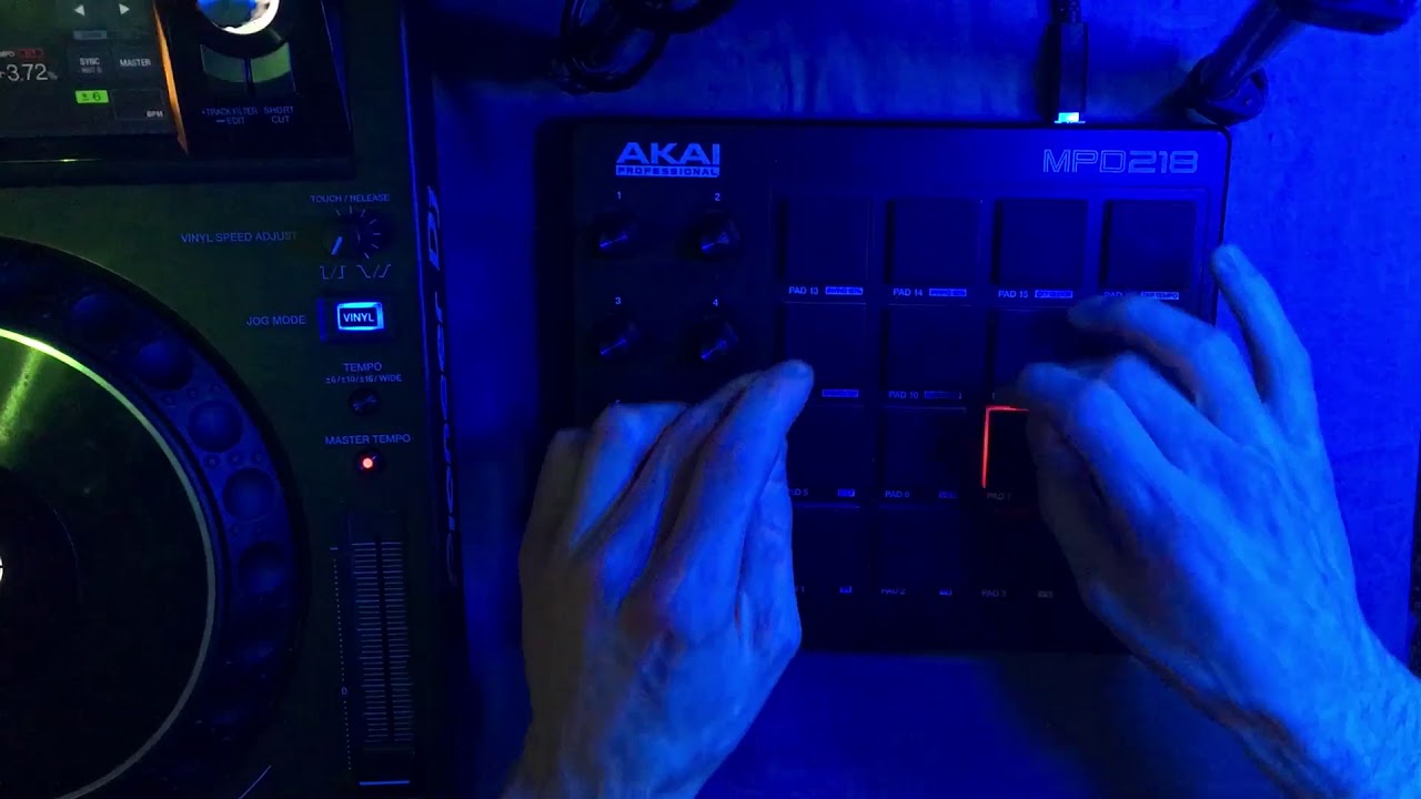 Akai MPD218: Koreless - Away (flip)