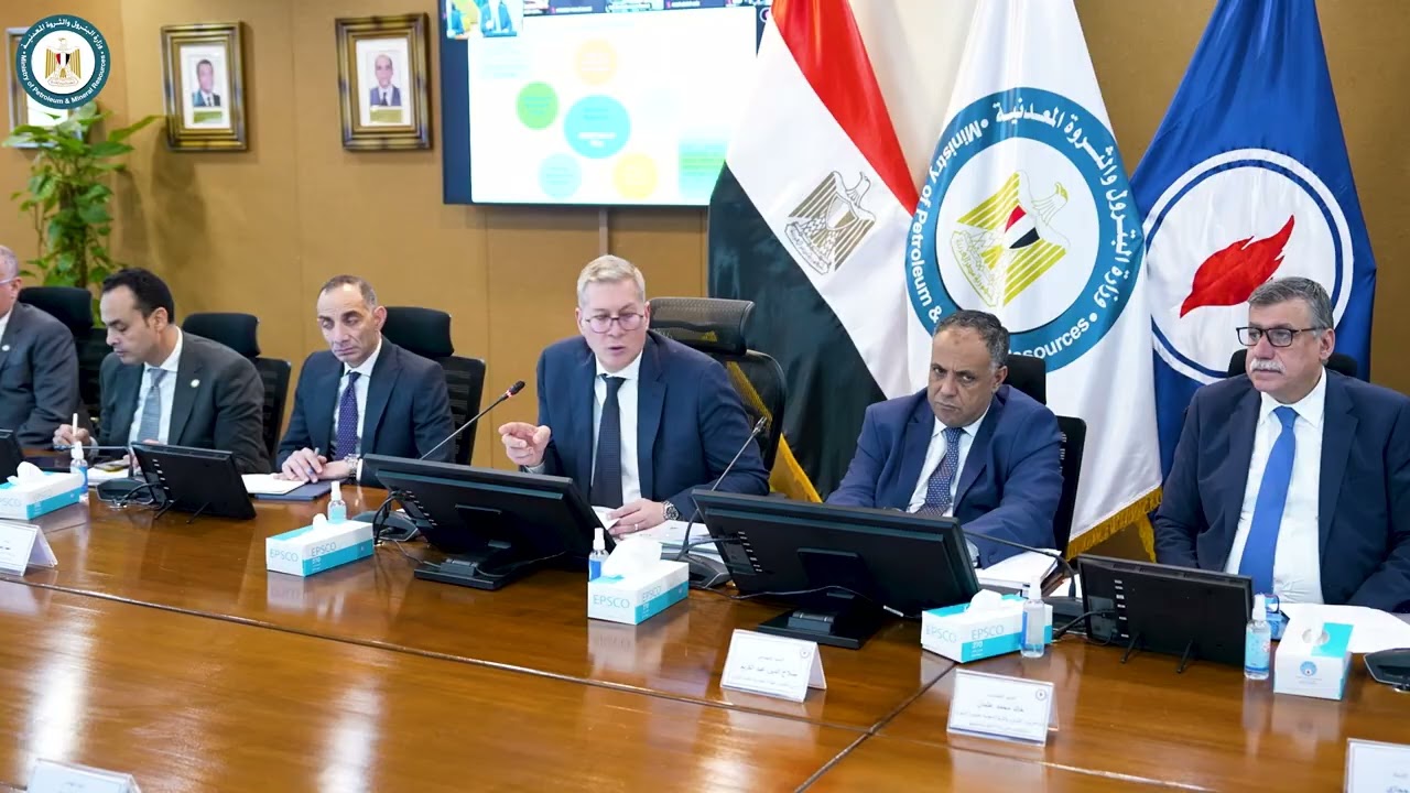 وزير البترول والثروة المعدنية يعتمد الموازنة الاستثمارية للشركة العامة للبترول