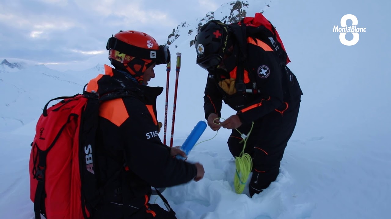 Déclenchements préventifs d'avalanches à Valloire