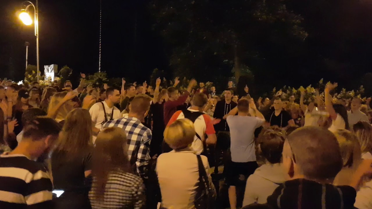Nocne imprezowanie pielgrzym&oacute;w 2017 na Alejach