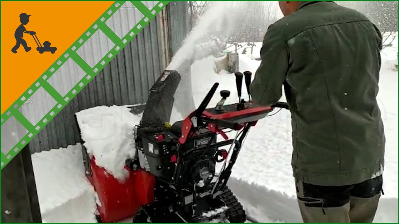 Déblayer la Neige avec la Fraise à neige GeoTech STP1587 TEBS - 87 cm