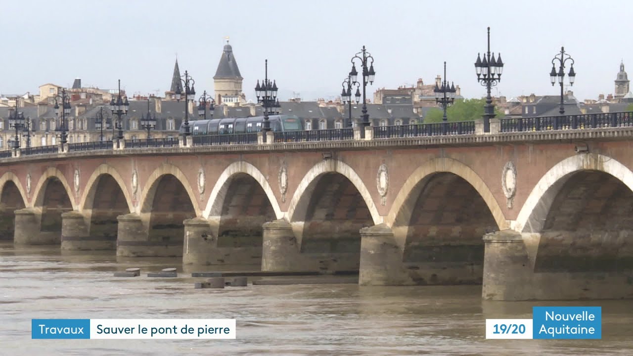 Début des travaux de consolidation du Pont de pierre à Bordeaux