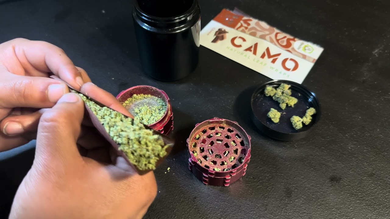 How To: ROLL A BLUNT!: Using Camo Wraps  (FAT CONE 2.5 Grams!)