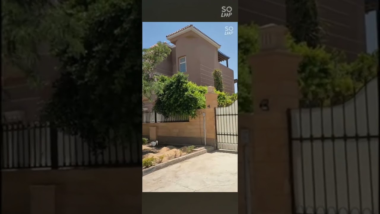 فيلا للبيع 700متر الترا سوبر لوكس بالفرش بارقى كمبوند بمدينة الشروق البيع لدواعى السفر ت 01094975370