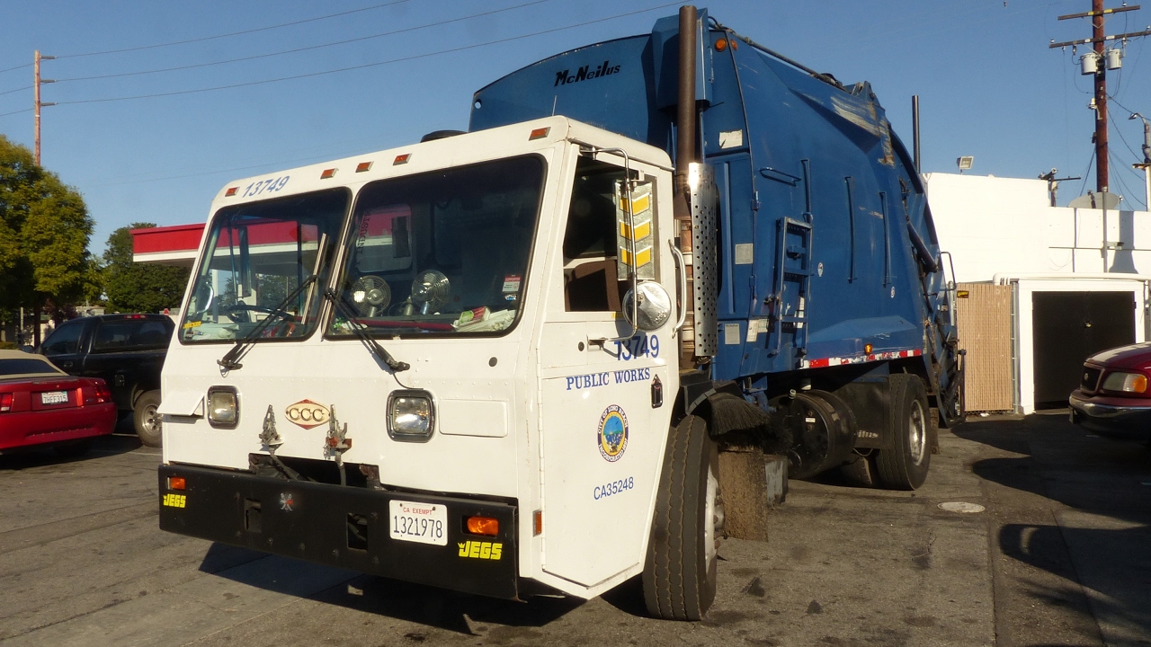 CCC LET McNeilus Rear Loaders — City of Long Beach