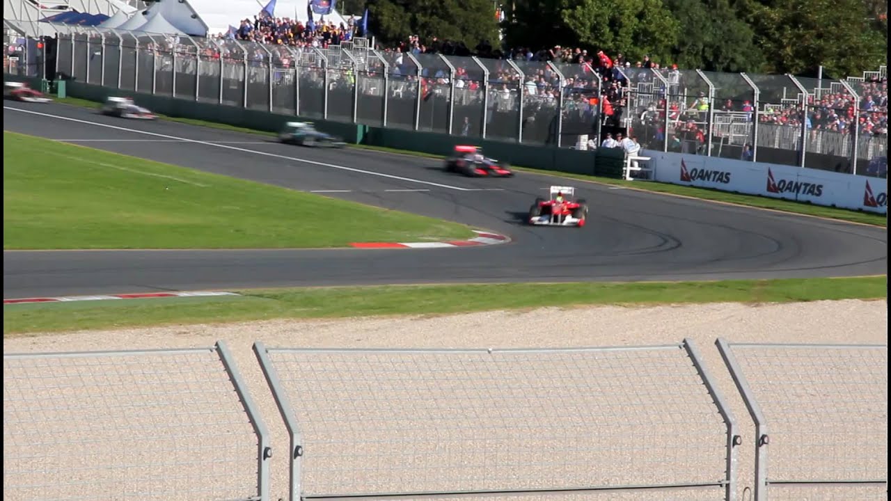 Australian Melbourne Formula 1 2011, First corner 2nd Lap...