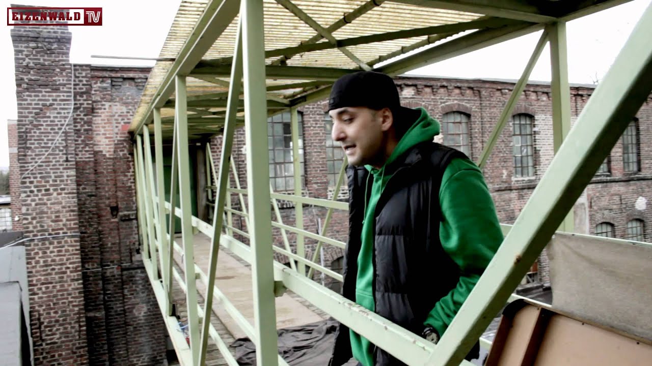 CAPUT FEAT. MOE MITCHELL - ZU HAUS (OFFICIAL HD)