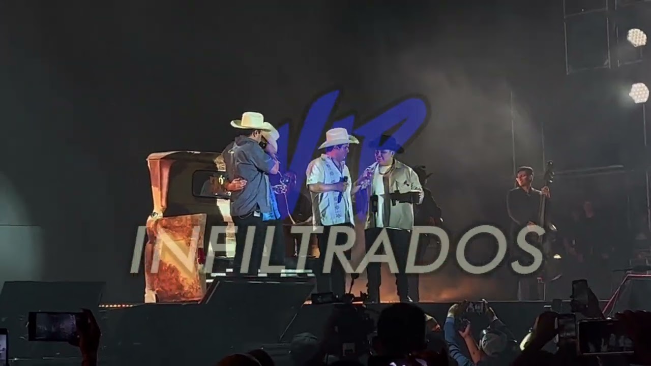 Eduin Caz sorprende a Julion Alvarez en pleno concierto 