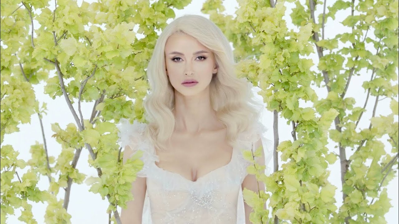 ANDREEA BALAN - Am crezut in basme | Official Video