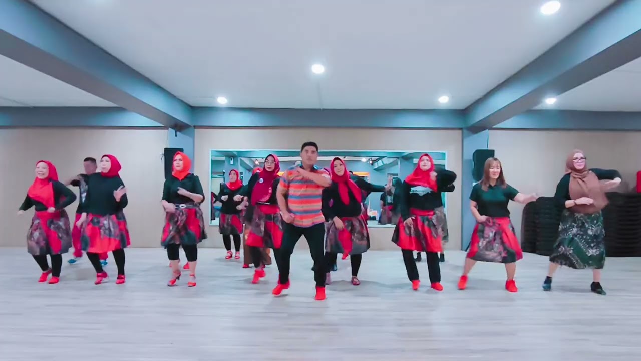 Vanila Ice Baby - Line Dance / Demo : Okami Studio Palembang