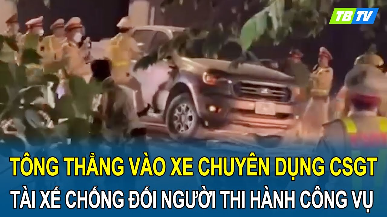 CSGT truy đuổi, phá kính xe bán tải khống chế tài xế say xỉn tông thẳng vào xe CSGT