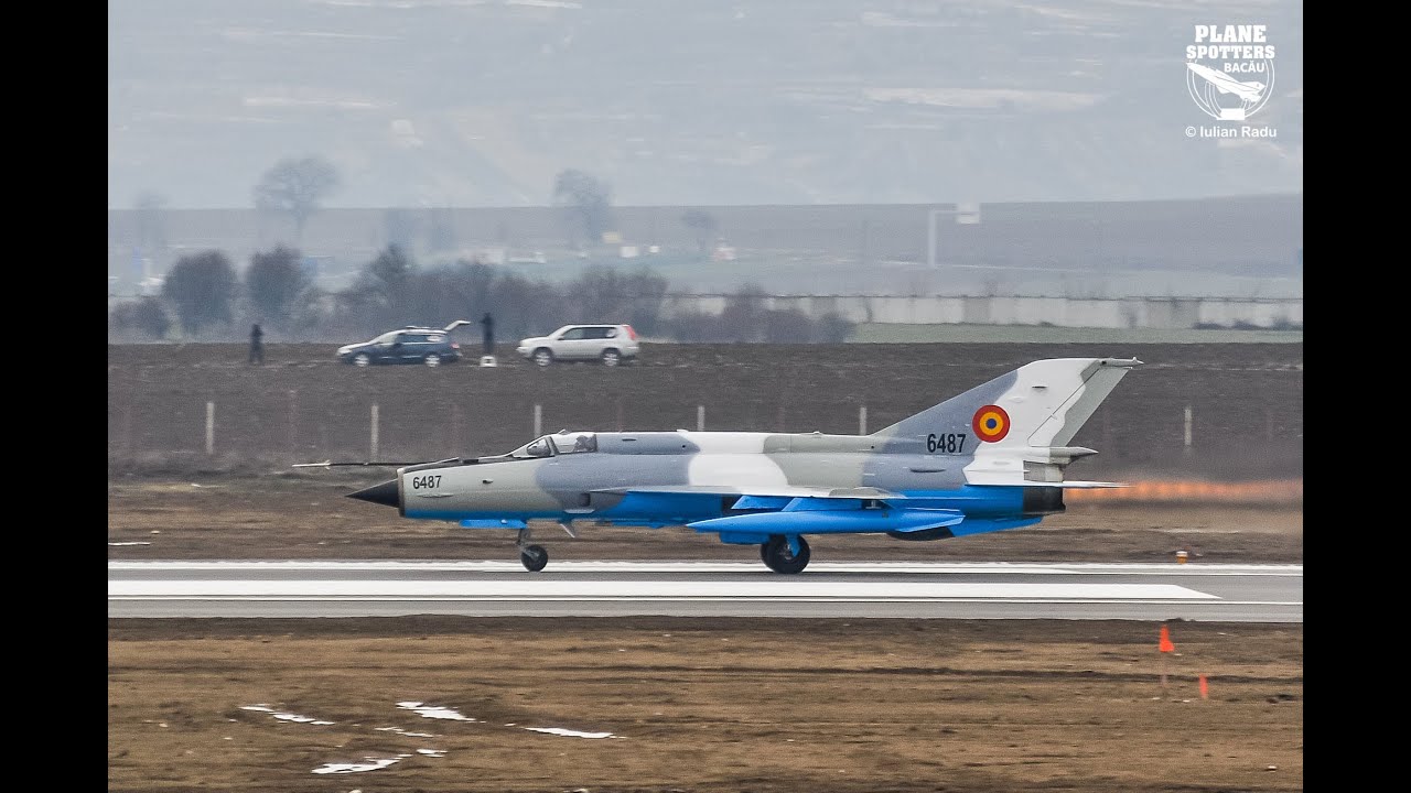Mig 21 Lancer - decolare pista 16 @LRBC