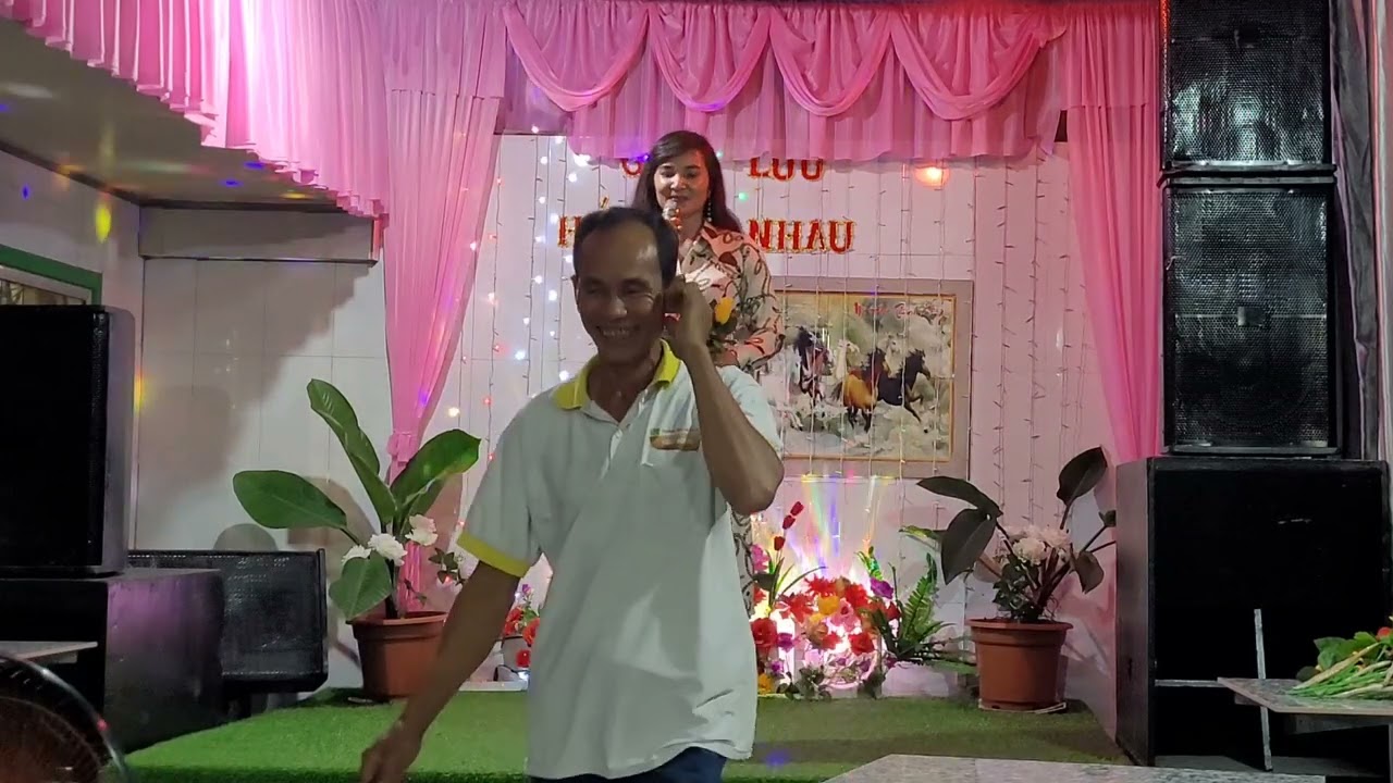 Hồng phượng nhạc lâu đài tình ái