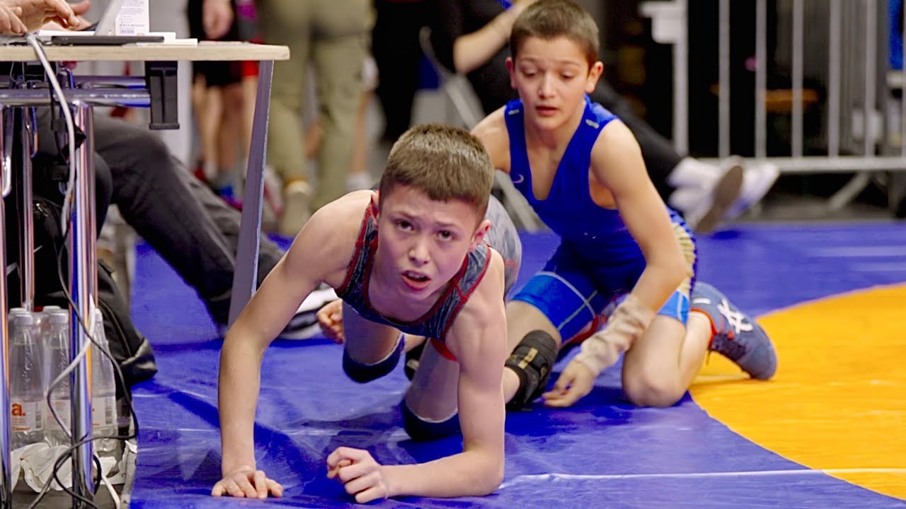 U13 Ostap Khrystuk (UKR) vs Moh Biisultanov (BEL) 35kg. Freestyle boys youth wrestling. B-cam-man