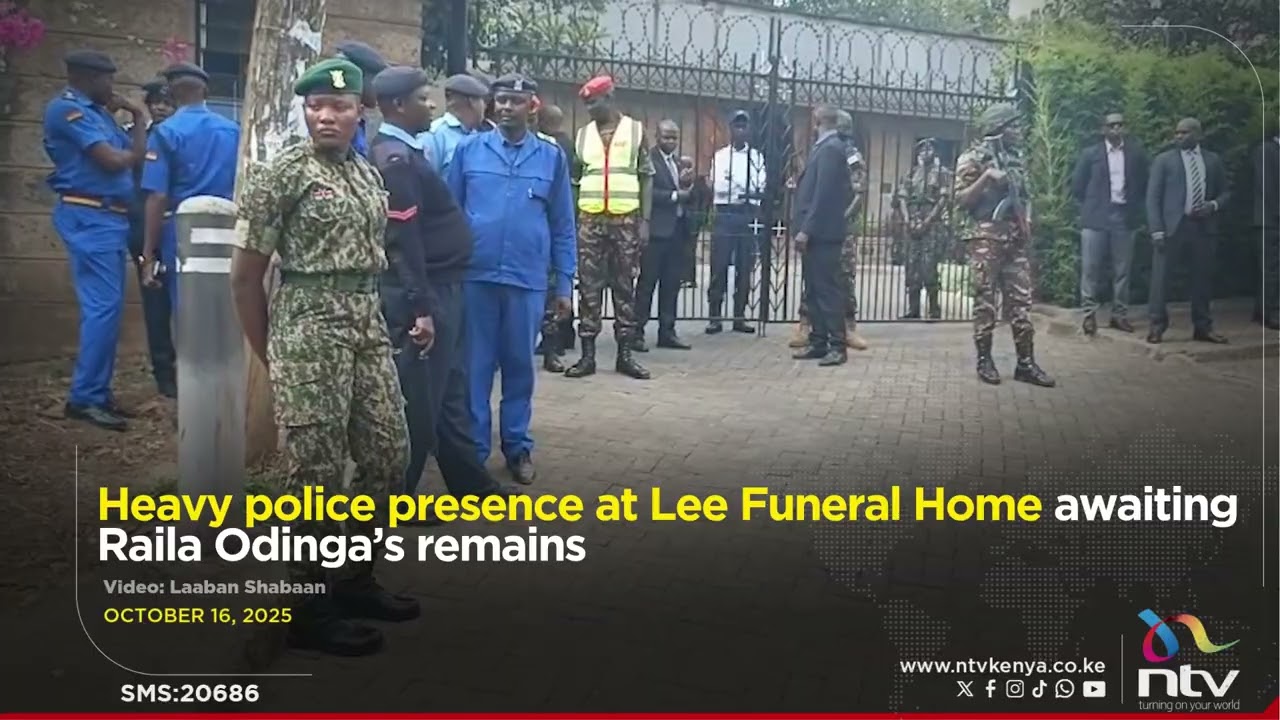 В похоронном бюро Lee Funeral Home в ожидании останков Раилы Одинги находится большое количество ...
