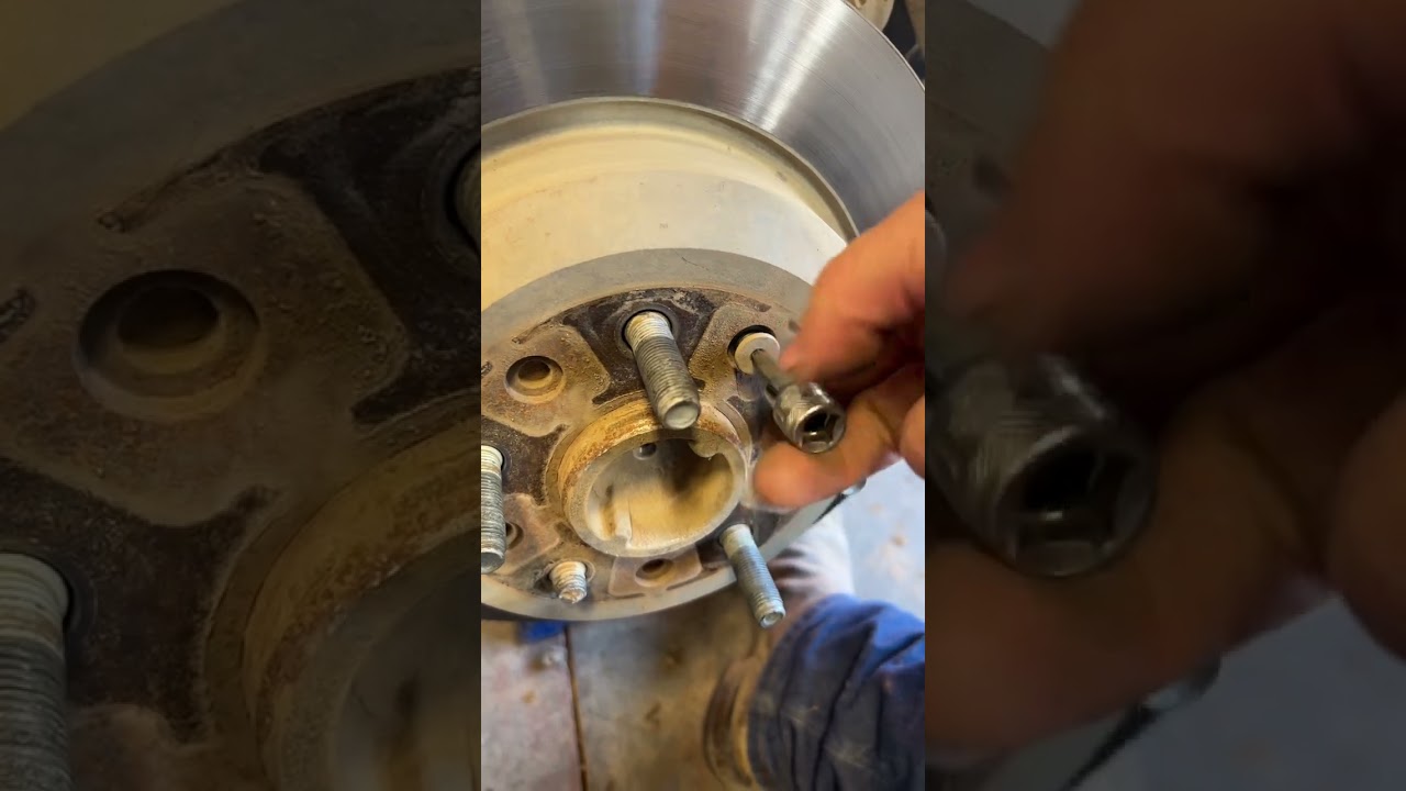 Jeep wrangler, Rubicon rear wheel stud replacement ￼