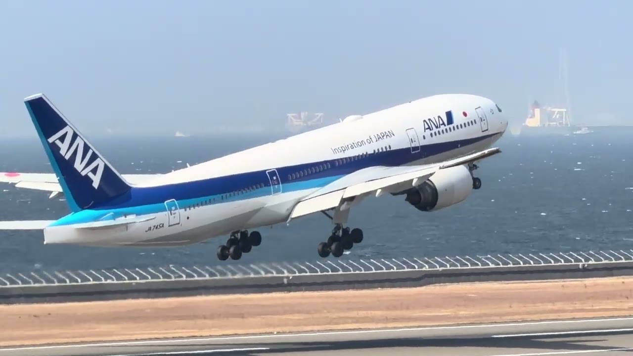 ANA Boeing 777-200 // Pilot Training at NGO #aviation #boeing#b777#ana #airplane #planespotting 