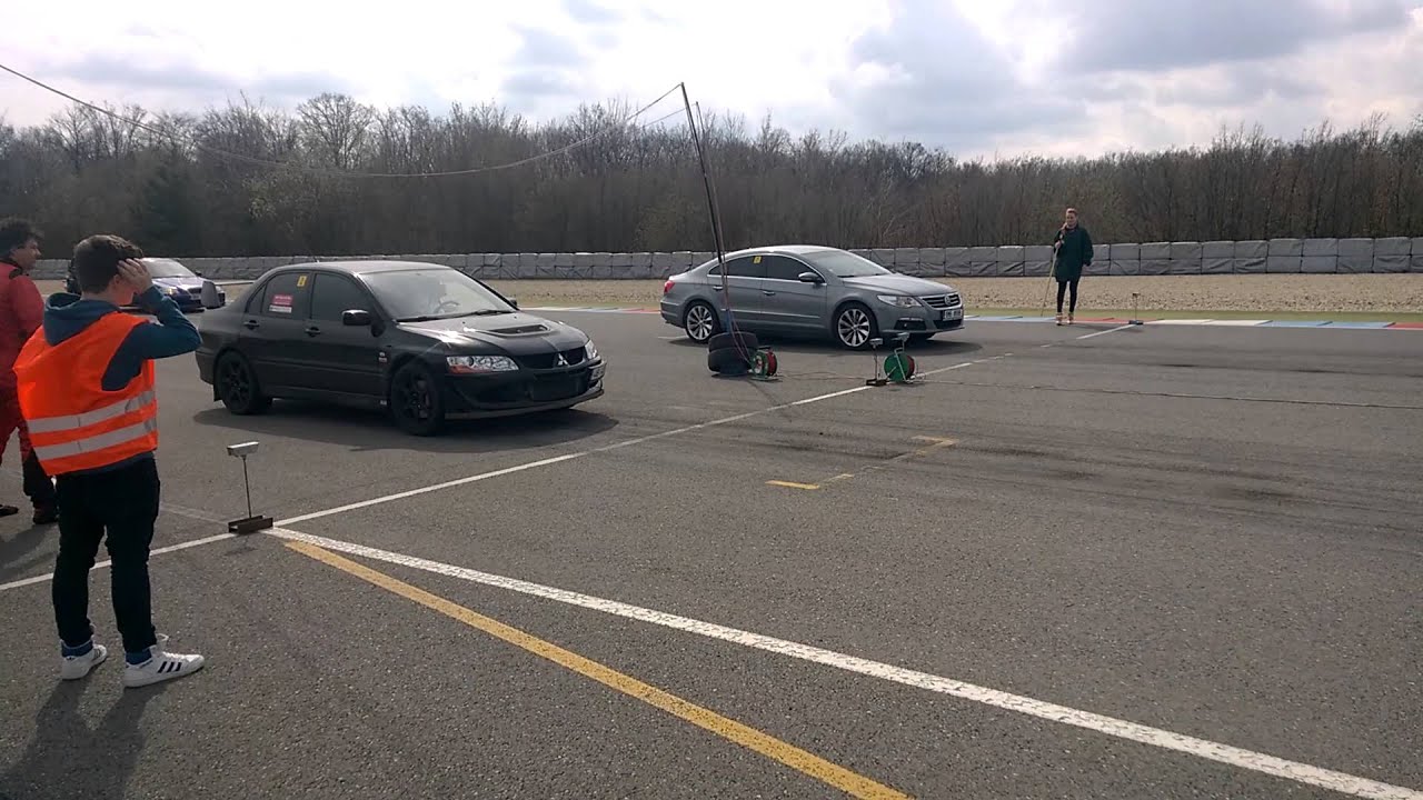 VW Passat CC vs  Mitsubishi Evo
