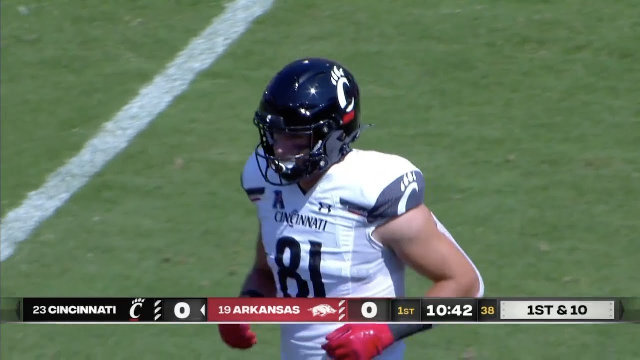 Josh Whyle (Cincinnati TE #81) Vs. Arkansas 2022